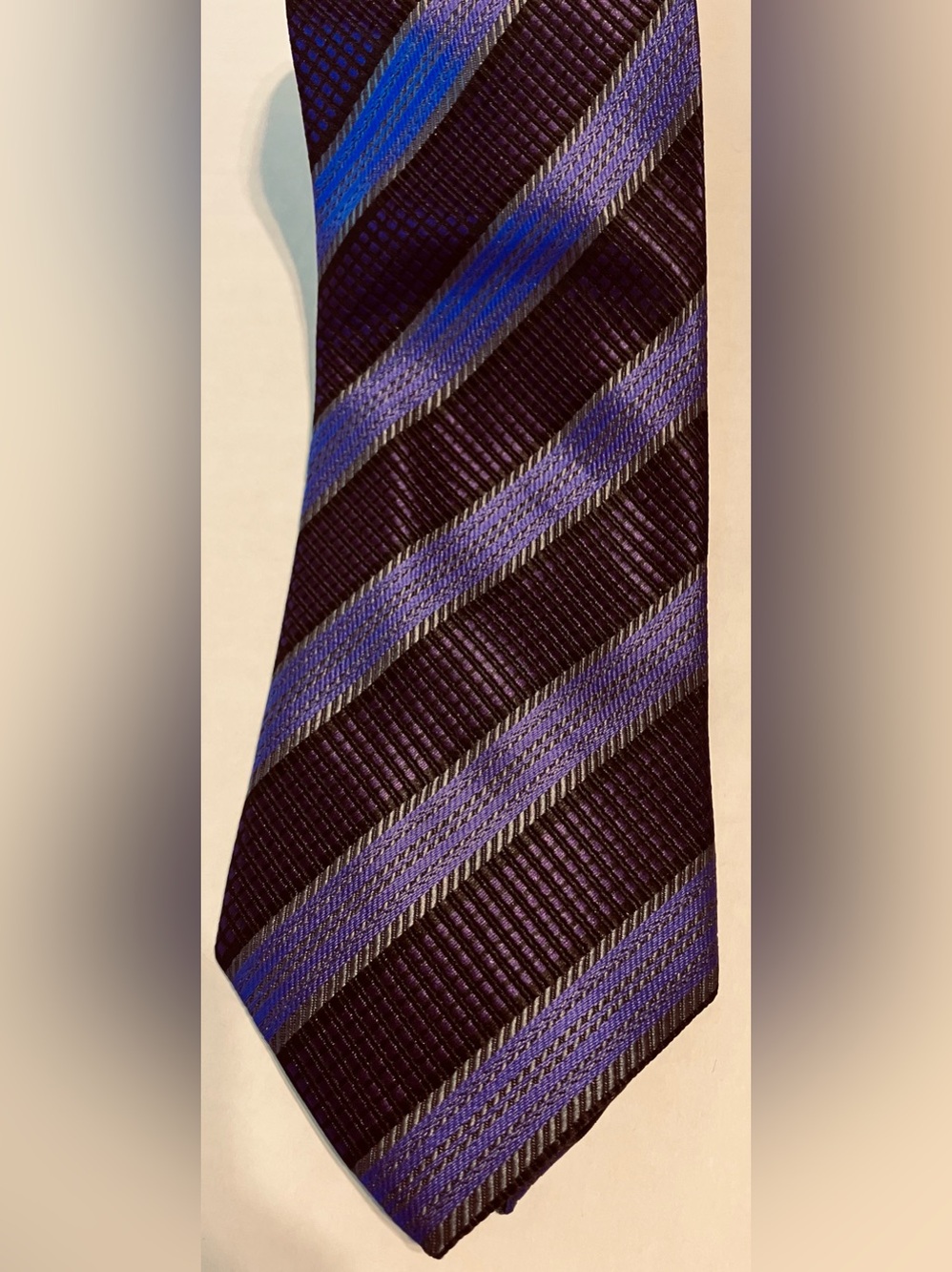 Men's Umo Lorenzo Striped Purple & Black Tie classic Jacquard